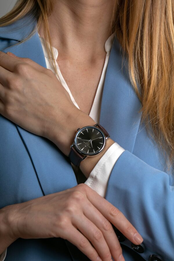 Vernier brown leather
